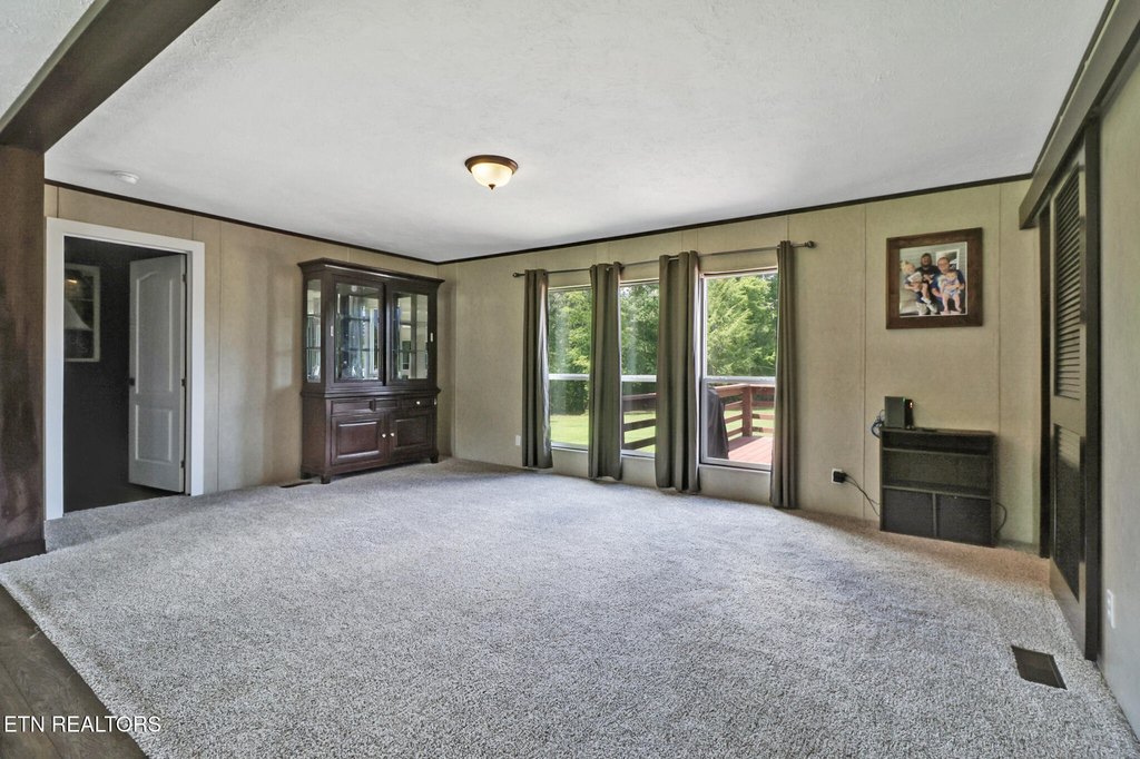 Crossville, Tennessee, 38571, United States, 4 Bedrooms Bedrooms, ,2 BathroomsBathrooms,Residential,Forsale,1996592