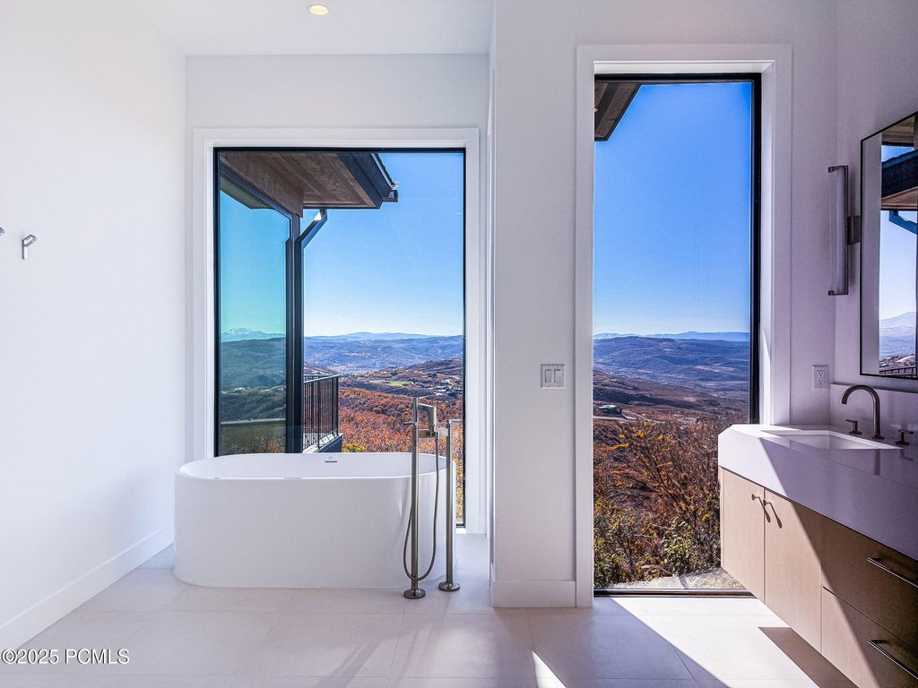 Hideout, Utah, 84036, United States, 5 Bedrooms Bedrooms, ,4.5 BathroomsBathrooms,Residential,Forsale,2004200