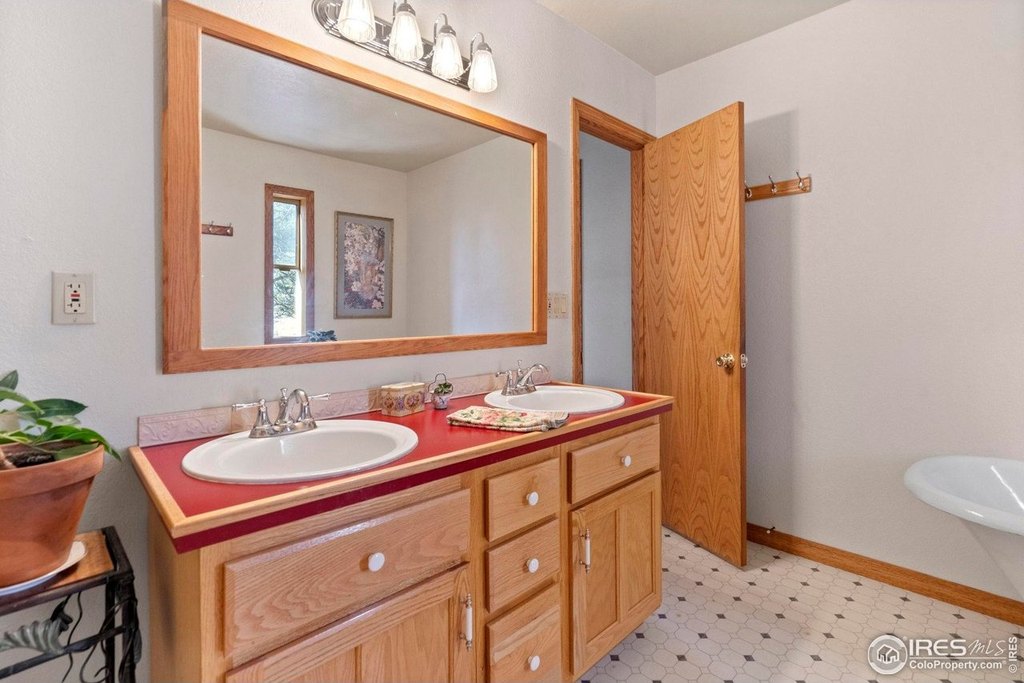 Livermore, Colorado, 80536, United States, 3 Bedrooms Bedrooms, ,1.5 BathroomsBathrooms,Residential,Forsale,2004220