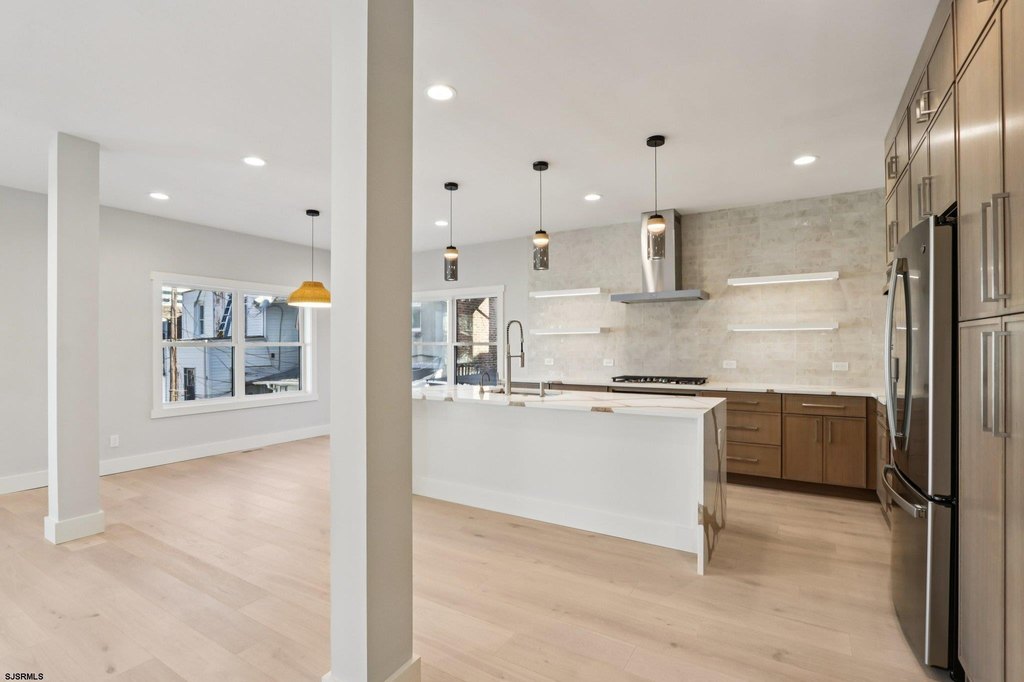 Atlantic City, New Jersey, 08401, United States, 3 Bedrooms Bedrooms, ,2.5 BathroomsBathrooms,Residential,Forsale,2004607