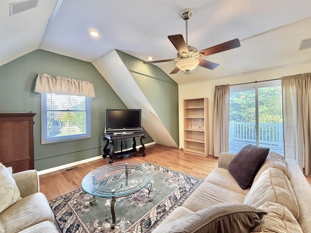 Petersburg, New Jersey, 08270, United States, 4 Bedrooms Bedrooms, ,2.5 BathroomsBathrooms,Residential,Forsale,1994154