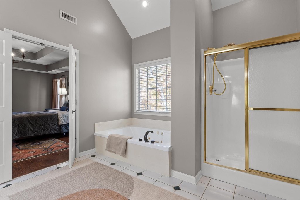 Signal Mountain, Tennessee, 37377, United States, 5 Bedrooms Bedrooms, ,3 BathroomsBathrooms,Residential,Forsale,2004663