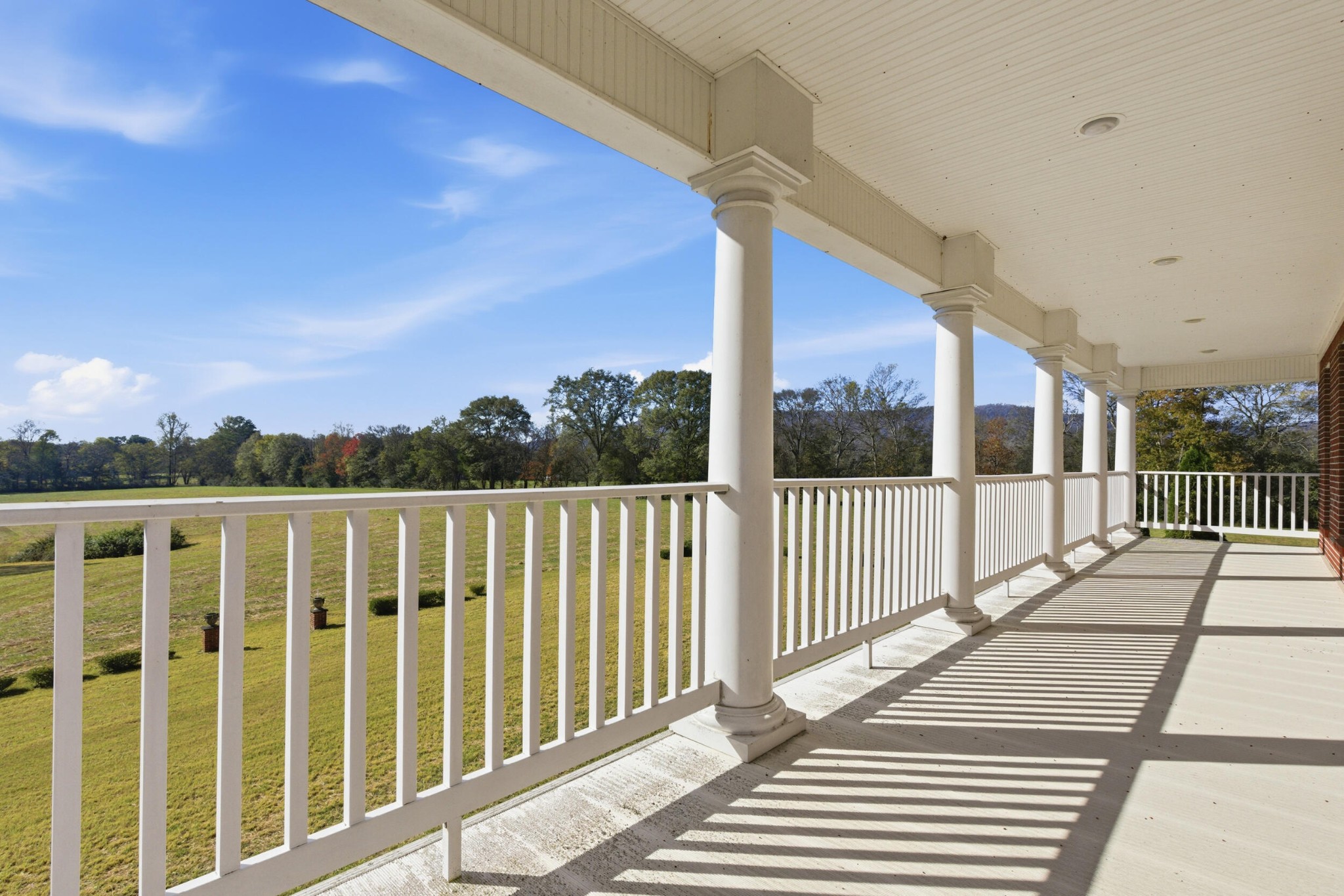 Bridgeport, Alabama, 35740, United States, 4 Bedrooms Bedrooms, ,3.5 BathroomsBathrooms,Residential,Forsale,2009579