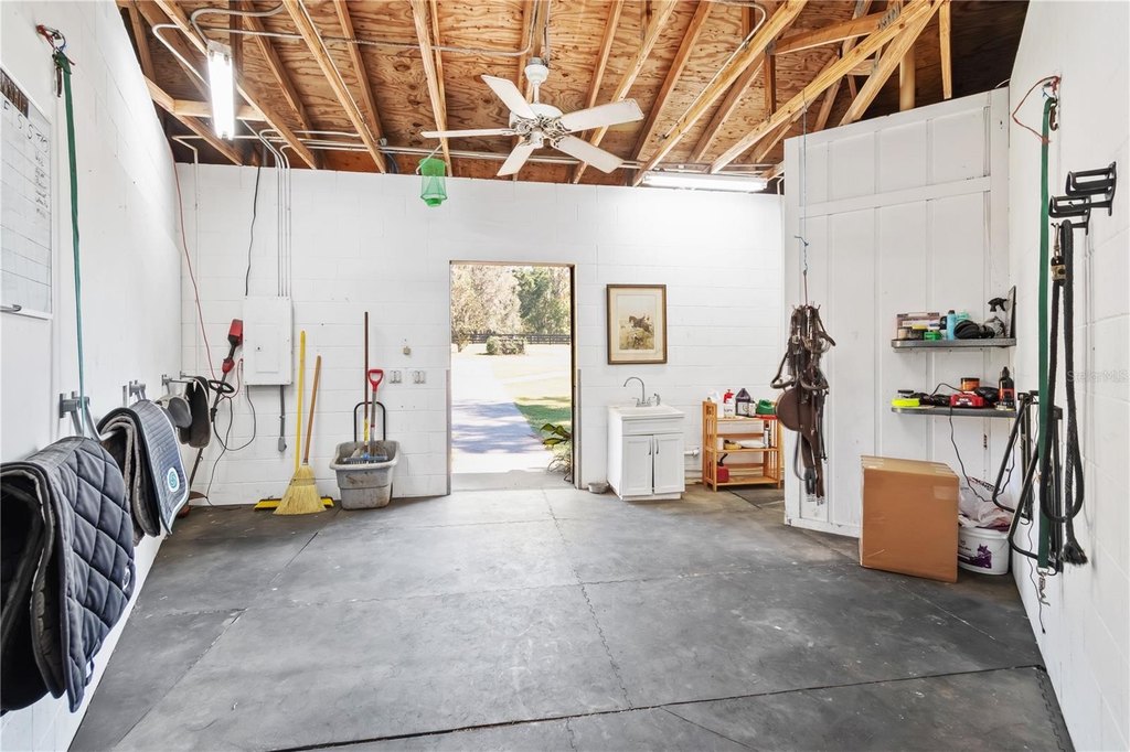 REDDICK, Florida, 32686, United States, 2 Bedrooms Bedrooms, ,2 BathroomsBathrooms,Residential,Forsale,1994135