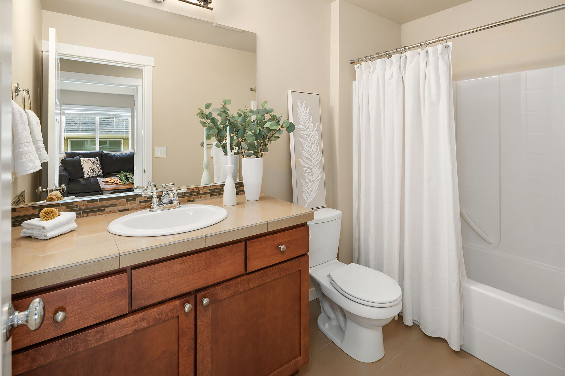 Bothell, Washington, 98021, United States, 4 Bedrooms Bedrooms, ,2 BathroomsBathrooms,Residential,Forsale,1990720