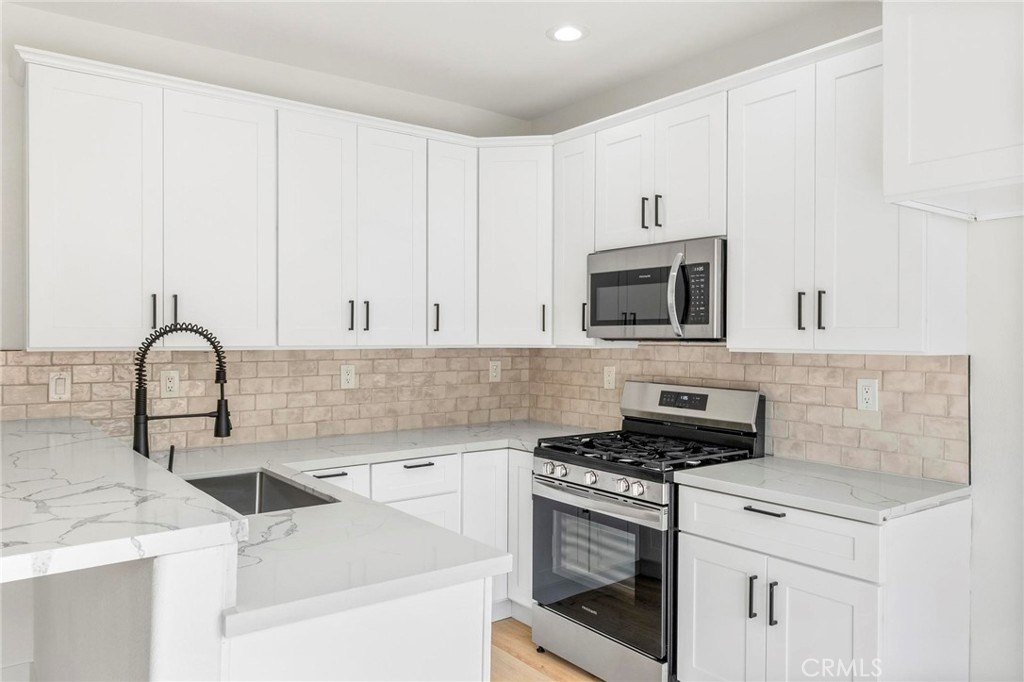 Palm Springs, California, 92262, United States, 3 Bedrooms Bedrooms, ,2 BathroomsBathrooms,Residential,Forsale,2004230