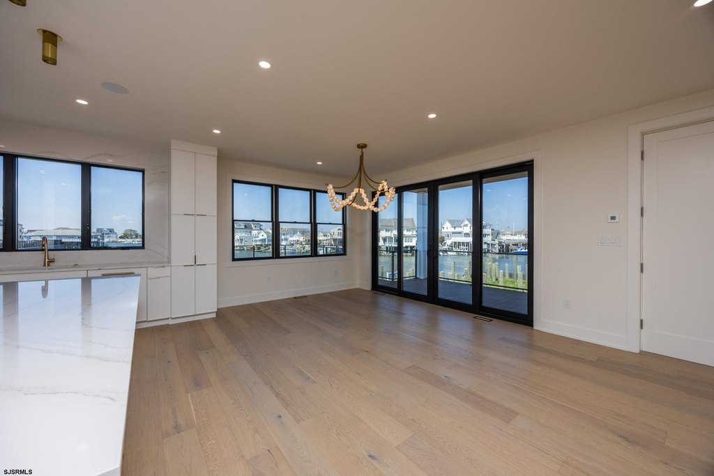 Ventnor, New Jersey, 08406, United States, 6 Bedrooms Bedrooms, ,6 BathroomsBathrooms,Residential,Forsale,2004612