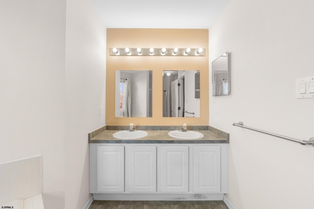 Egg Harbor Township, New Jersey, 08234, United States, 4 Bedrooms Bedrooms, ,2.5 BathroomsBathrooms,Residential,Forsale,1994153