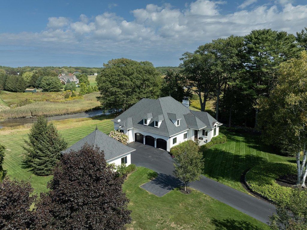 North Hampton, New Hampshire, 03862, United States, 4 Bedrooms Bedrooms, ,3.5 BathroomsBathrooms,Residential,Forsale,2004720