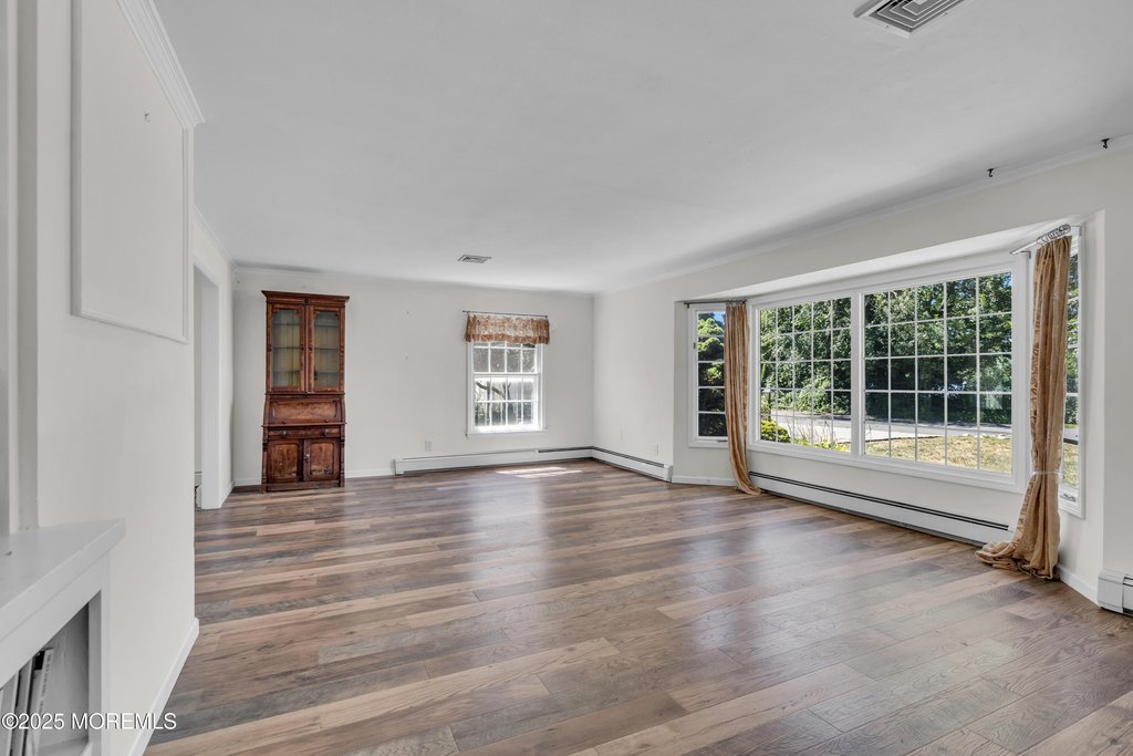 Toms River, New Jersey, 08753, United States, 3 Bedrooms Bedrooms, ,2 BathroomsBathrooms,Residential,Forsale,1966076