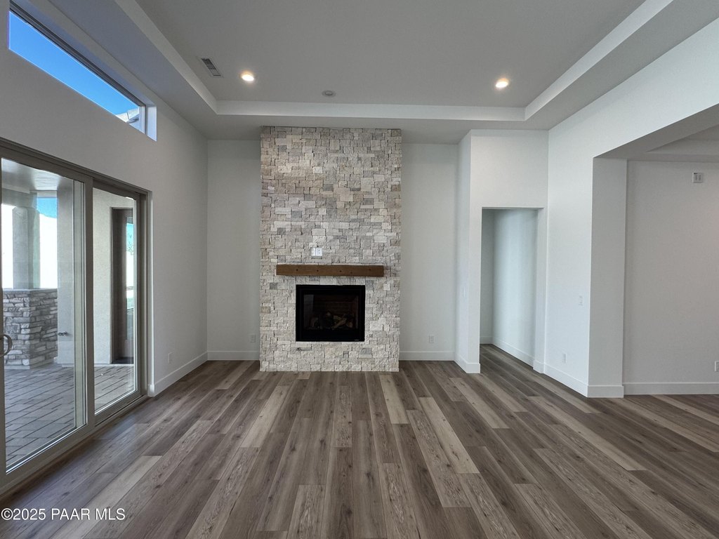 Prescott, Arizona, 86301, United States, 3 Bedrooms Bedrooms, ,6.5 BathroomsBathrooms,Residential,Forsale,2011287