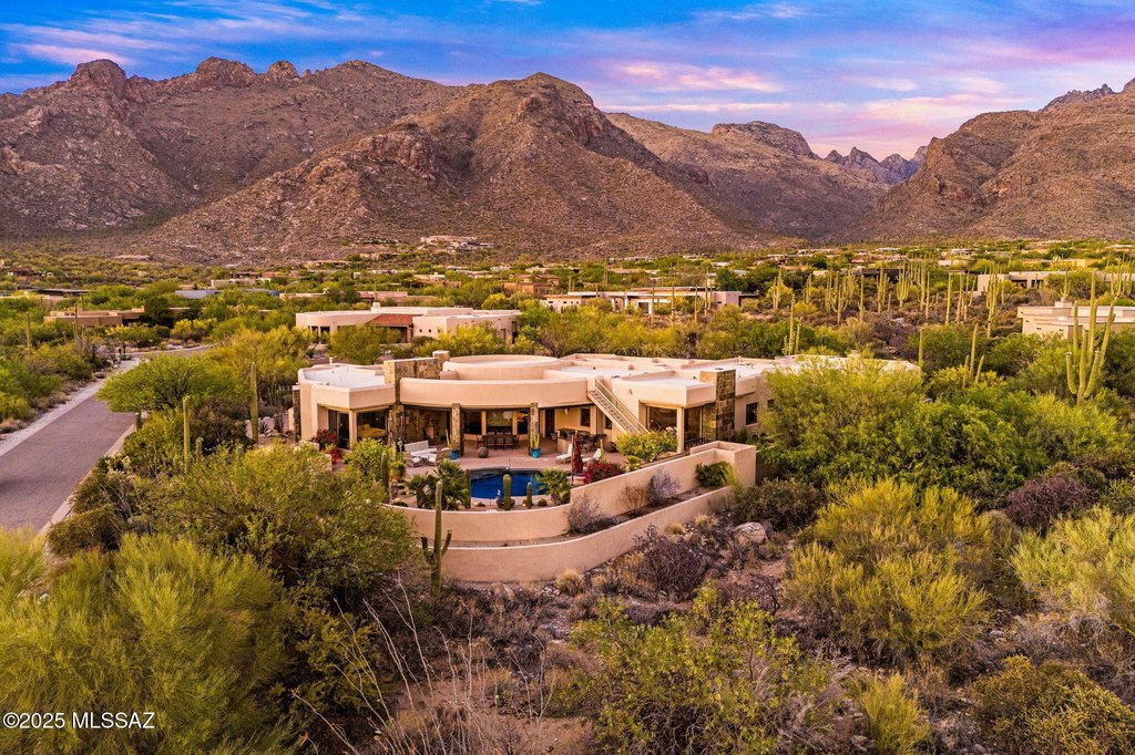 Tucson, Arizona, 85718, United States, 5 Bedrooms Bedrooms, ,5.5 BathroomsBathrooms,Residential,Forsale,2004423