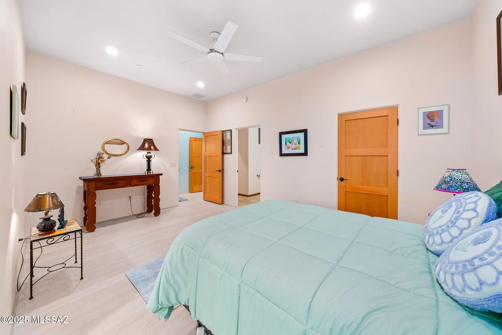 Tucson, Arizona, 85745, United States, 2 Bedrooms Bedrooms, ,2 BathroomsBathrooms,Residential,Forsale,2004419