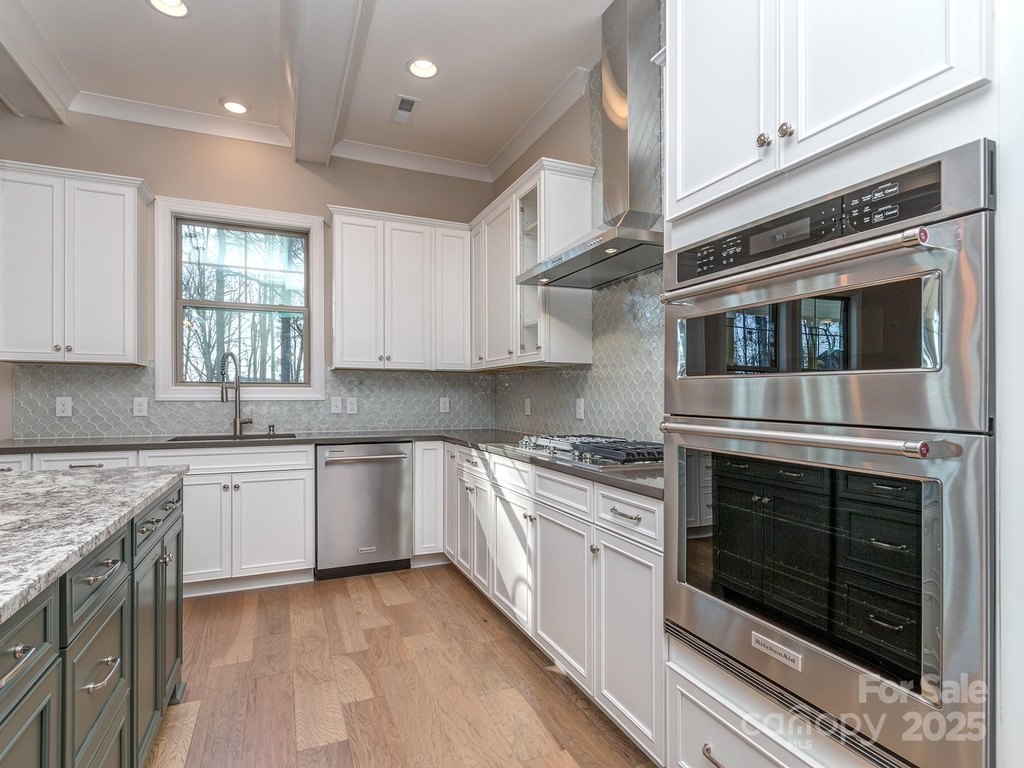 Tega Cay, South Carolina, 29708, United States, 5 Bedrooms Bedrooms, ,4.5 BathroomsBathrooms,Residential,Forsale,2007725