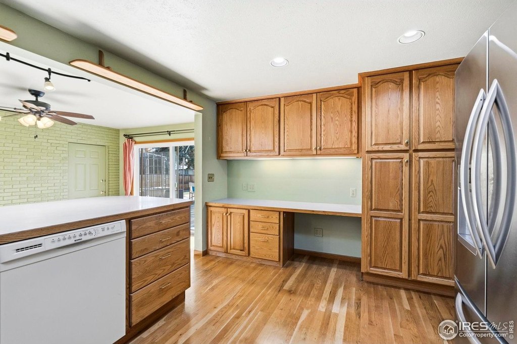 Loveland, Colorado, 80538, United States, 5 Bedrooms Bedrooms, ,2 BathroomsBathrooms,Residential,Forsale,2004289