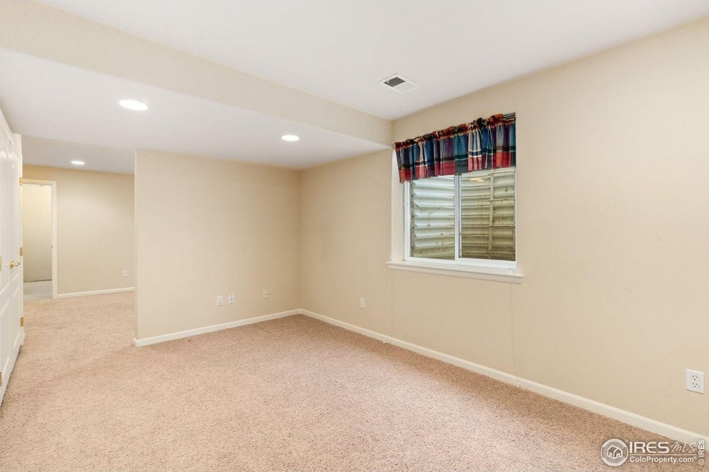 Loveland, Colorado, 80538, United States, 3 Bedrooms Bedrooms, ,3.5 BathroomsBathrooms,Residential,Forsale,2004288