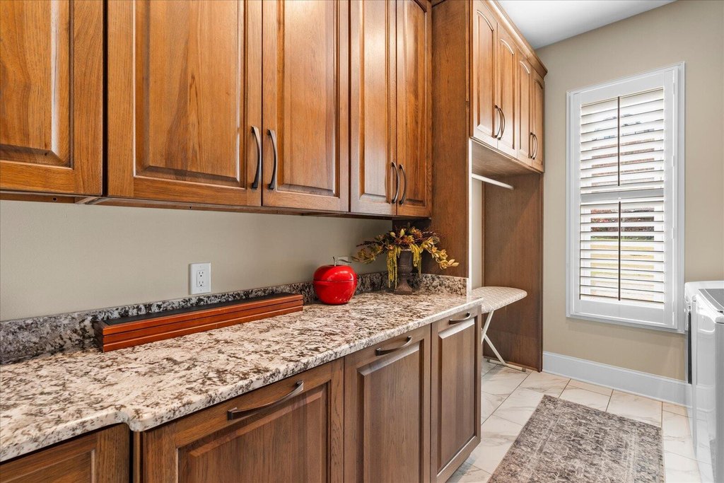 Chattanooga, Tennessee, 37419, United States, 4 Bedrooms Bedrooms, ,3.5 BathroomsBathrooms,Residential,Forsale,2009595