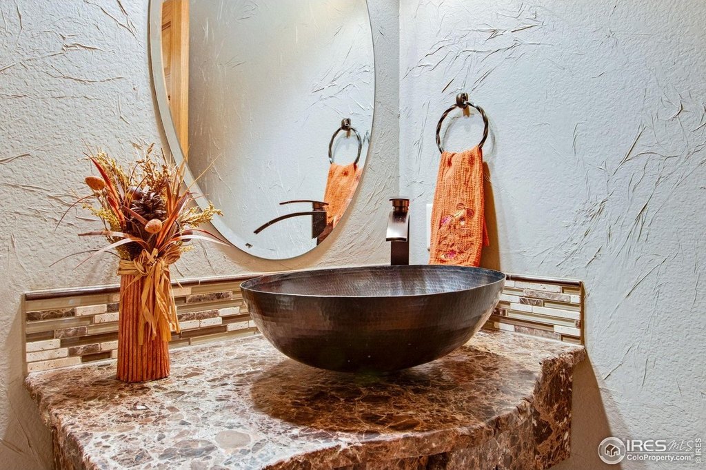 Windsor, Colorado, 80550, United States, 6 Bedrooms Bedrooms, ,3.5 BathroomsBathrooms,Residential,Forsale,2004284