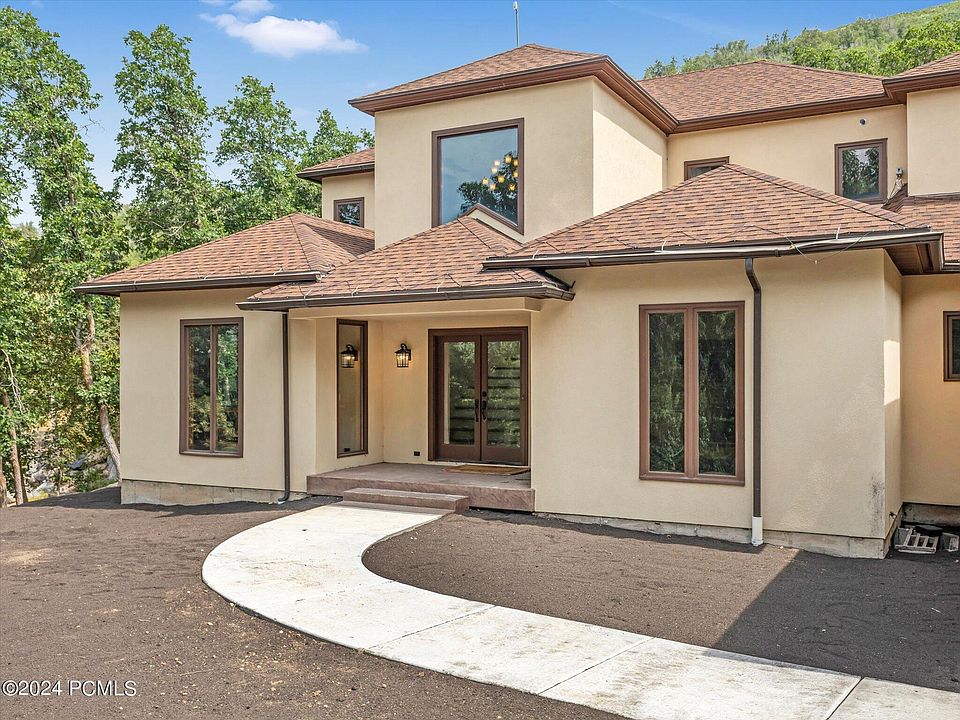 Salt Lake City, Utah, 84108, United States, 5 Bedrooms Bedrooms, ,5 BathroomsBathrooms,Residential,Forsale,2000240