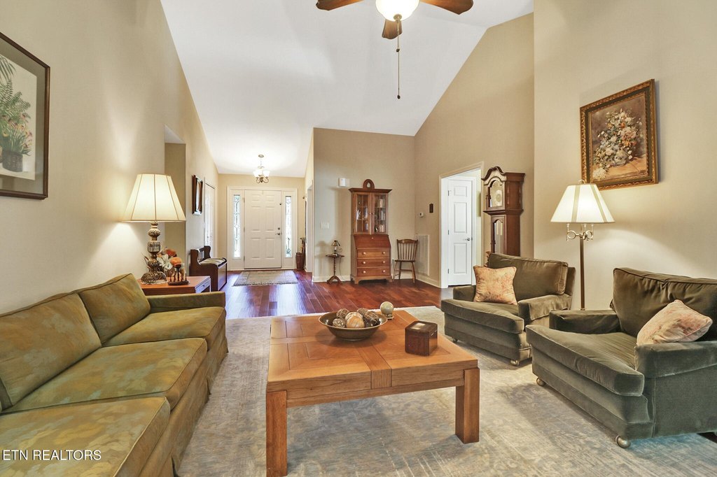 Crossville, Tennessee, 38558, United States, 3 Bedrooms Bedrooms, ,2 BathroomsBathrooms,Residential,Forsale,1952855