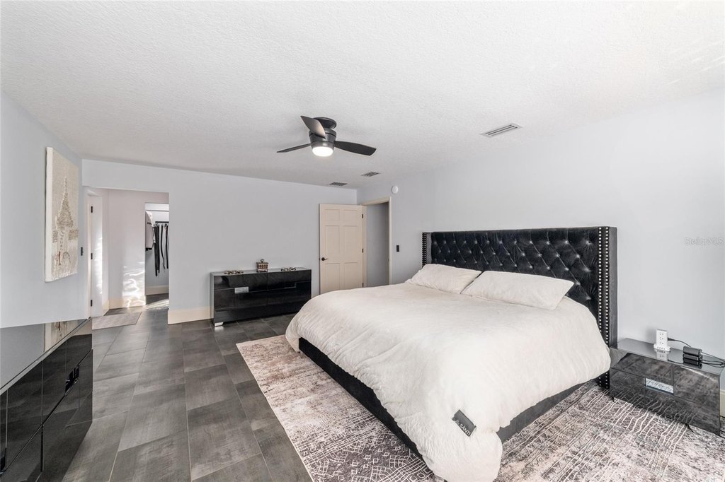 HOWEY IN THE HILLS, Florida, 34737, United States, 3 Bedrooms Bedrooms, ,3.5 BathroomsBathrooms,Residential,Forsale,2004586