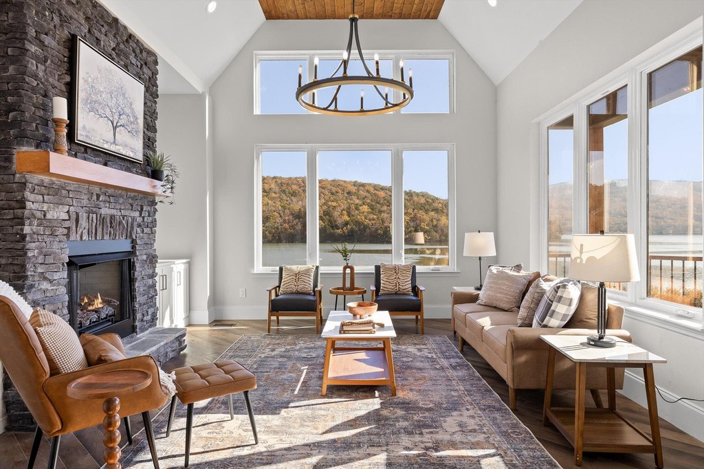 Jasper, Tennessee, 37347, United States, 5 Bedrooms Bedrooms, ,6.5 BathroomsBathrooms,Residential,Forsale,2009602