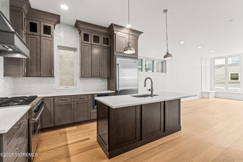 Sea Bright, New Jersey, 07760, United States, 5 Bedrooms Bedrooms, ,4 BathroomsBathrooms,Residential,Forsale,2014193