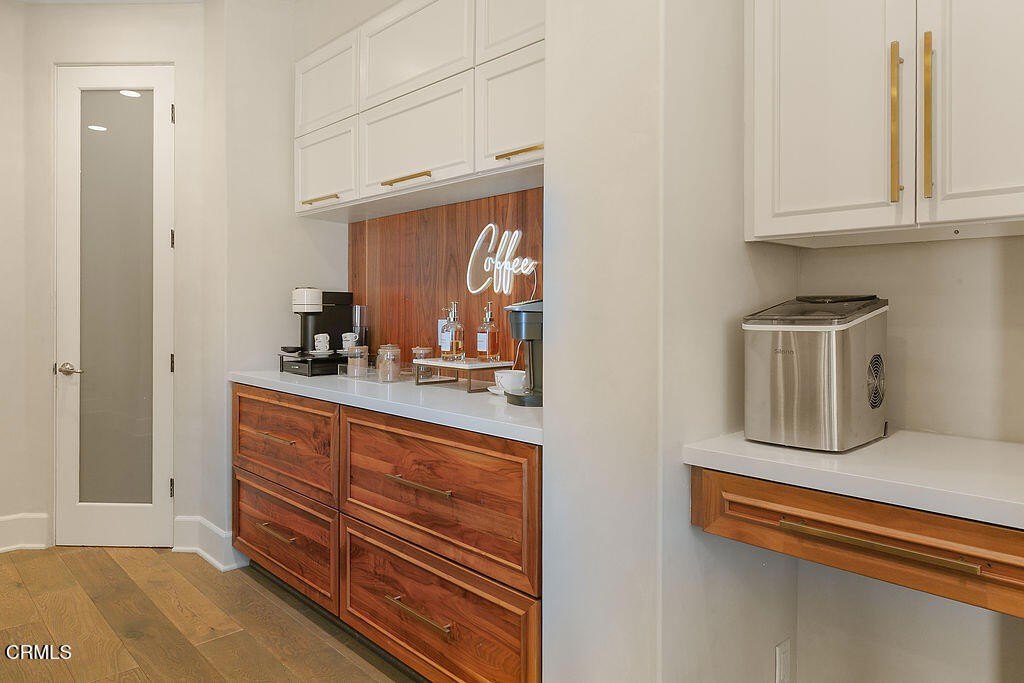 Thousand Oaks, California, 91362, United States, 4 Bedrooms Bedrooms, ,3.5 BathroomsBathrooms,Residential,Forsale,2004525