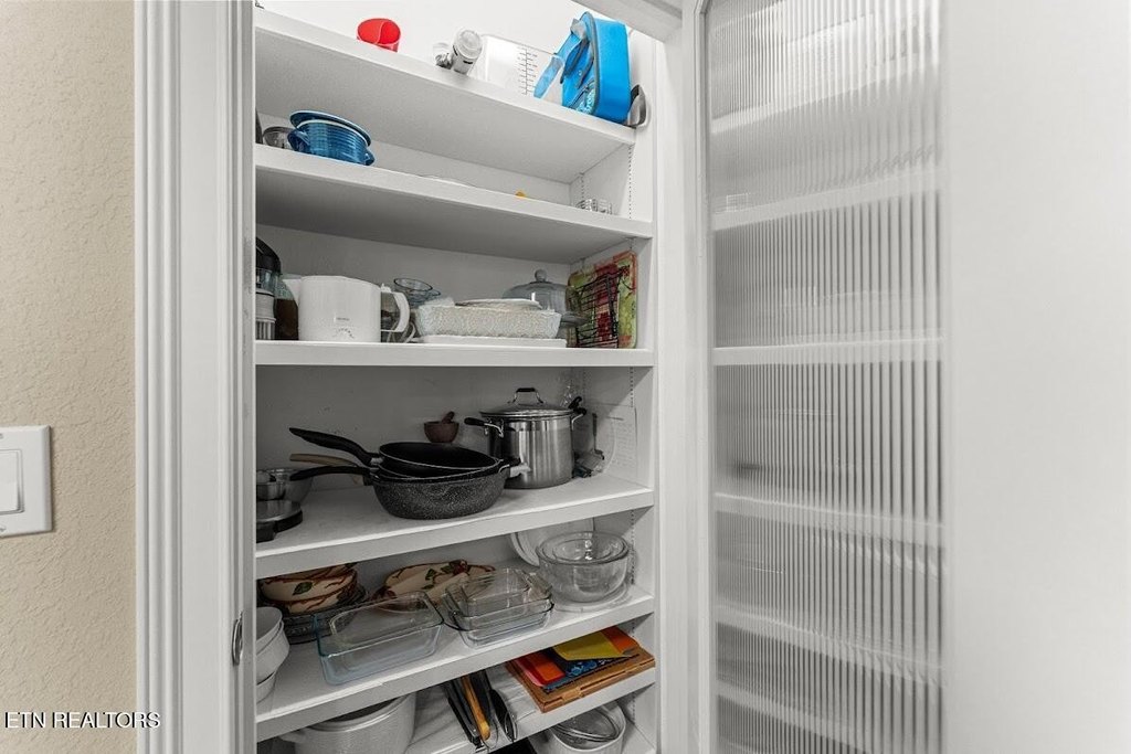 Crossville, Tennessee, 38558, United States, 3 Bedrooms Bedrooms, ,2.5 BathroomsBathrooms,Residential,Forsale,1968509