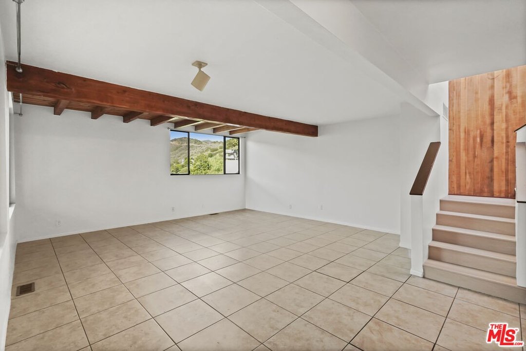 Malibu, California, 90265, United States, 3 Bedrooms Bedrooms, ,2 BathroomsBathrooms,Residential,Forsale,2009615