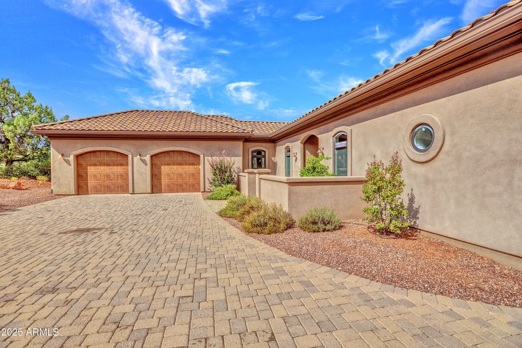 Sedona, Arizona, 86336, United States, 3 Bedrooms Bedrooms, ,2 BathroomsBathrooms,Residential,Forsale,1963558