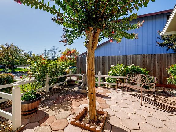 Santa Rosa, California, 95401, United States, 4 Bedrooms Bedrooms, ,3 BathroomsBathrooms,Residential,Forsale,1999291