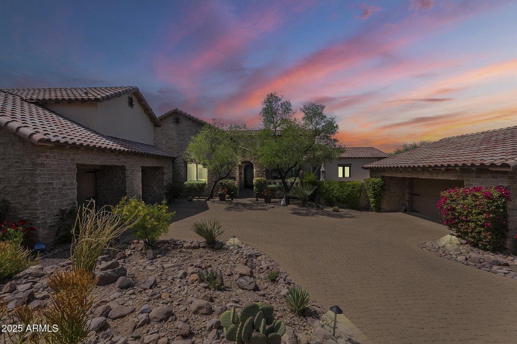 Gold Canyon, Arizona, 85118, United States, 5 Bedrooms Bedrooms, ,6 BathroomsBathrooms,Residential,Forsale,1953465