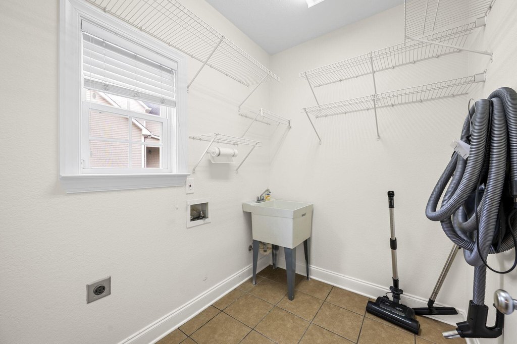 Apison, Tennessee, 37302, United States, 4 Bedrooms Bedrooms, ,3.5 BathroomsBathrooms,Residential,Forsale,2009572