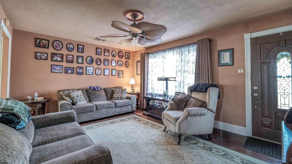 North Cape May, New Jersey, 08204, United States, 2 Bedrooms Bedrooms, ,1 BathroomBathrooms,Residential,Forsale,2004613