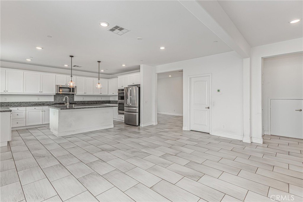 Loma Linda, California, 92354, United States, 5 Bedrooms Bedrooms, ,3 BathroomsBathrooms,Residential,Forsale,2007697