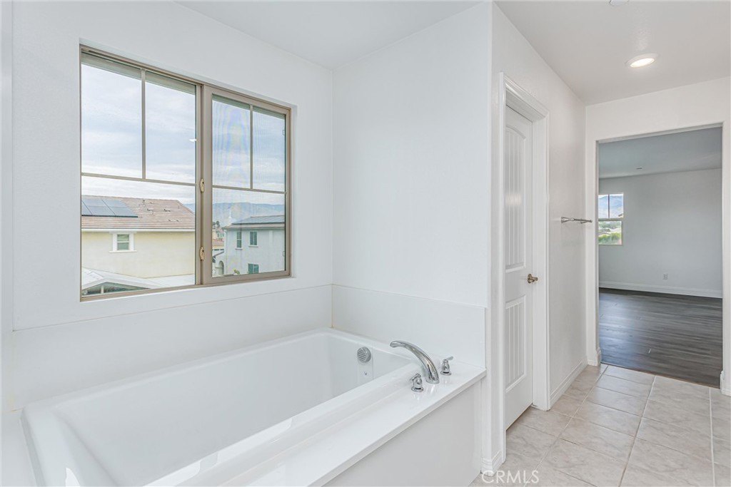 Loma Linda, California, 92354, United States, 5 Bedrooms Bedrooms, ,3 BathroomsBathrooms,Residential,Forsale,2007697