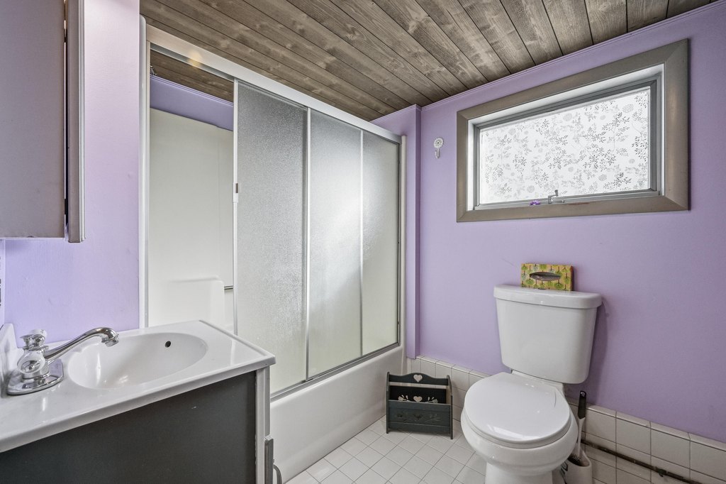 Greene, Maine, 04236, United States, 2 Bedrooms Bedrooms, ,1.5 BathroomsBathrooms,Residential,Forsale,2004723