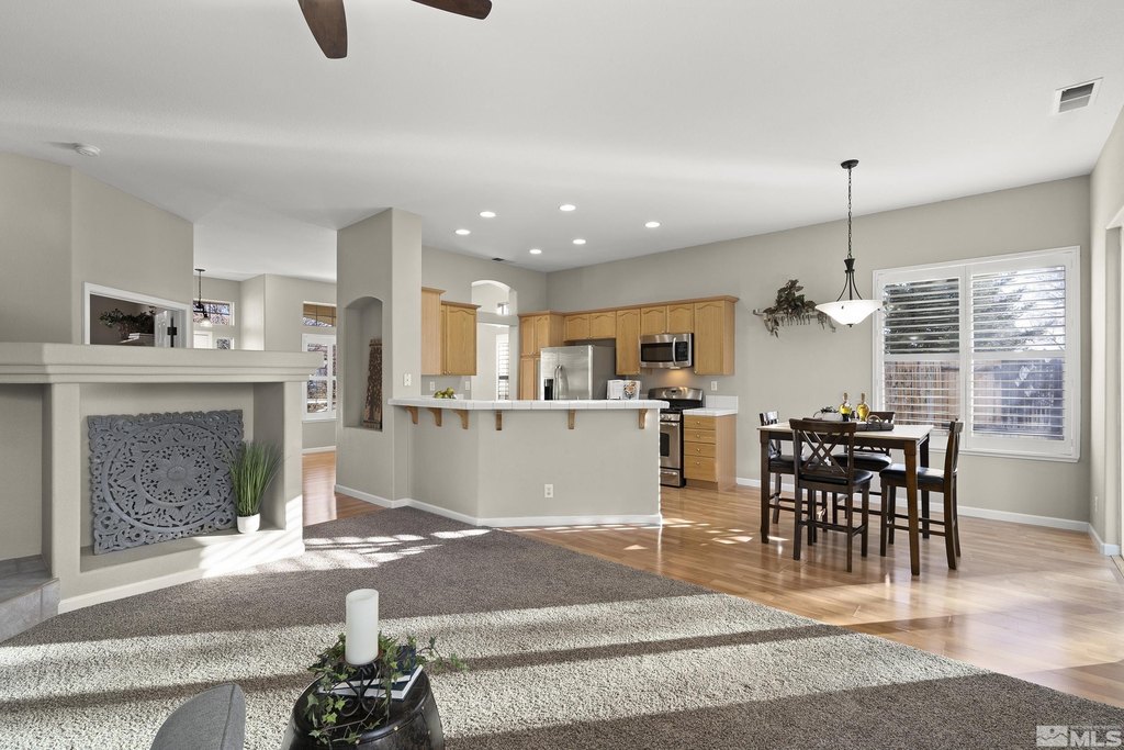 Sparks, Nevada, 89436, United States, 3 Bedrooms Bedrooms, ,2 BathroomsBathrooms,Residential,Forsale,1953445