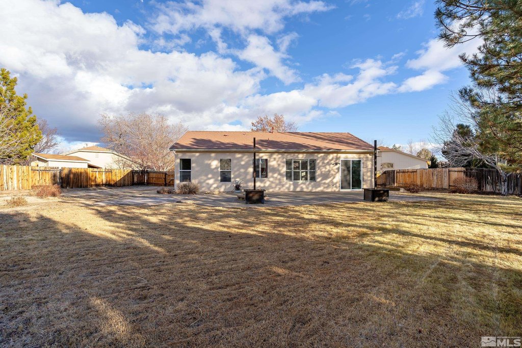 Sparks, Nevada, 89436, United States, 3 Bedrooms Bedrooms, ,2 BathroomsBathrooms,Residential,Forsale,1953445