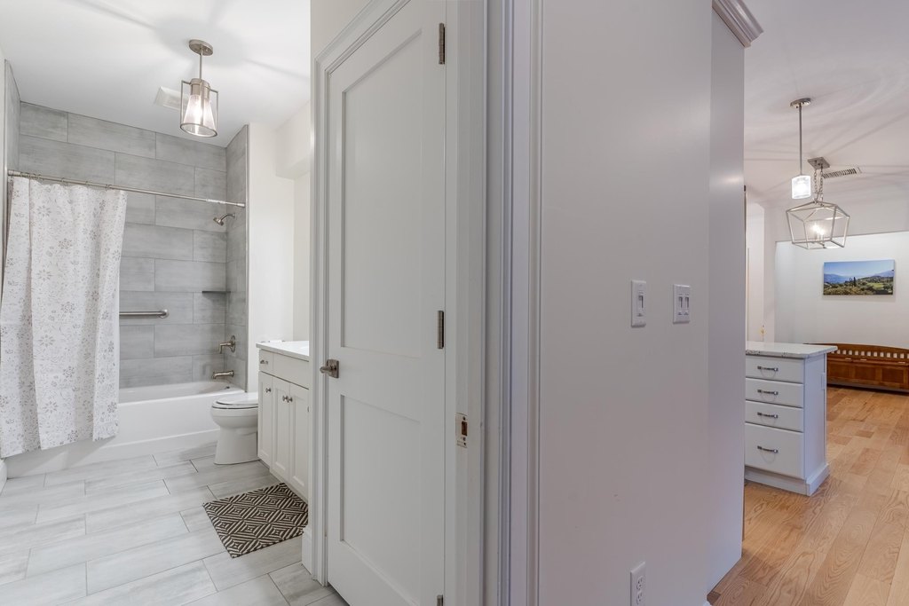 Exeter, New Hampshire, 03833, United States, 2 Bedrooms Bedrooms, ,2 BathroomsBathrooms,Residential,Forsale,2004718