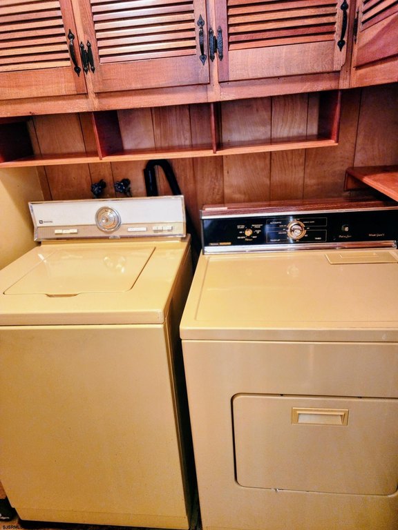 Linwood, New Jersey, 08221, United States, 4 Bedrooms Bedrooms, ,2 BathroomsBathrooms,Residential,Forsale,2004614