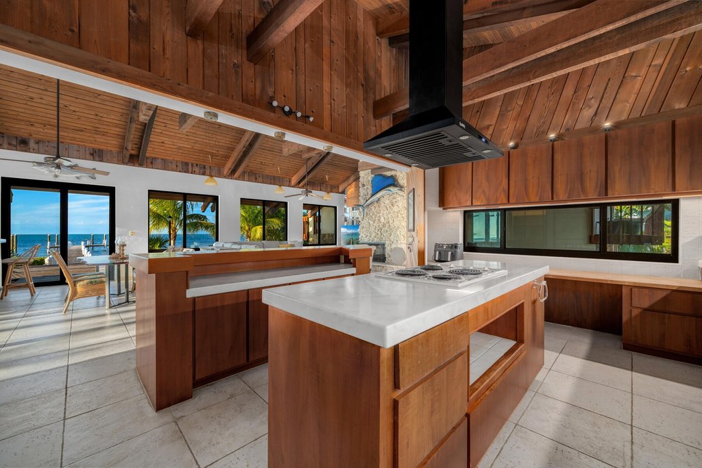 Marathon, Florida, 33050, United States, 3 Bedrooms Bedrooms, ,3 BathroomsBathrooms,Residential,Forsale,2011130