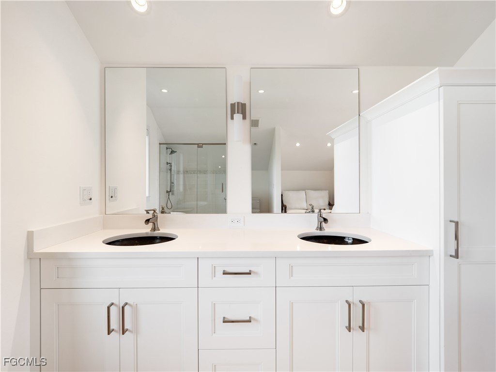 Sanibel, Florida, 33957, United States, 3 Bedrooms Bedrooms, ,3 BathroomsBathrooms,Residential,Forsale,2004804