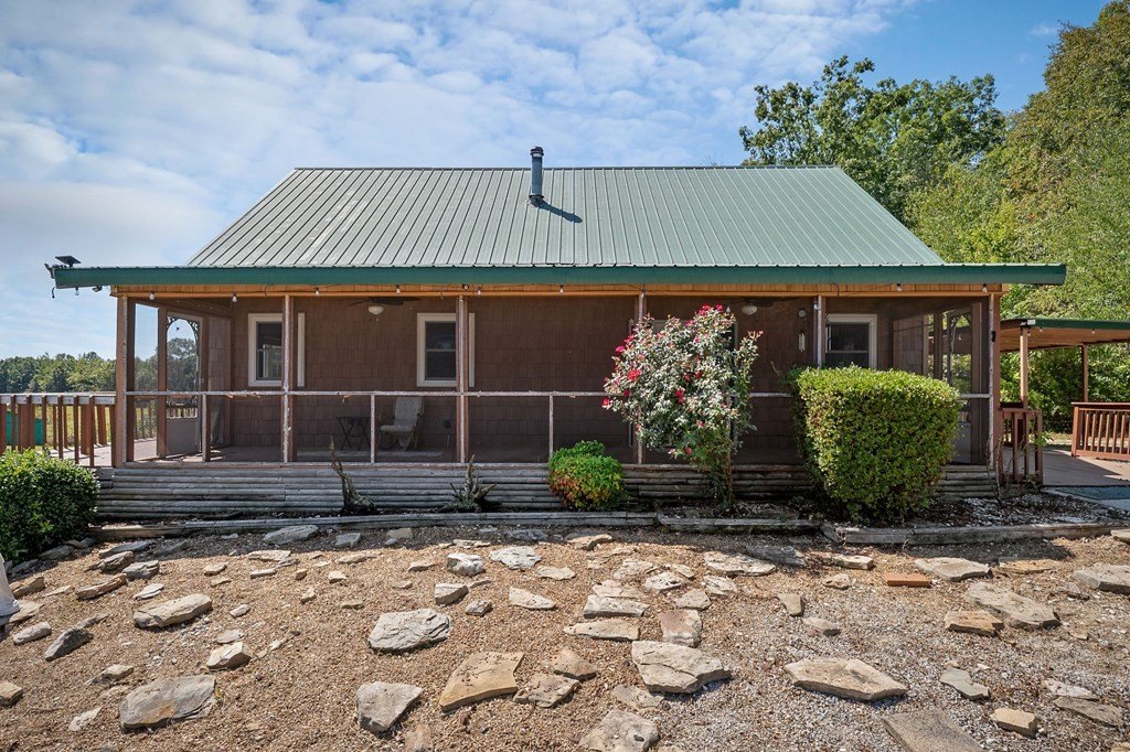 Sparta, Tennessee, 38583, United States, 3 Bedrooms Bedrooms, ,2 BathroomsBathrooms,Residential,Forsale,1999490