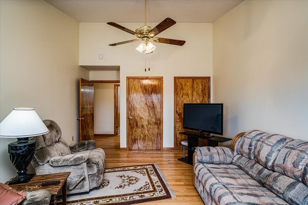 Monterey, Tennessee, 38574, United States, 4 Bedrooms Bedrooms, ,3 BathroomsBathrooms,Residential,Forsale,1954065