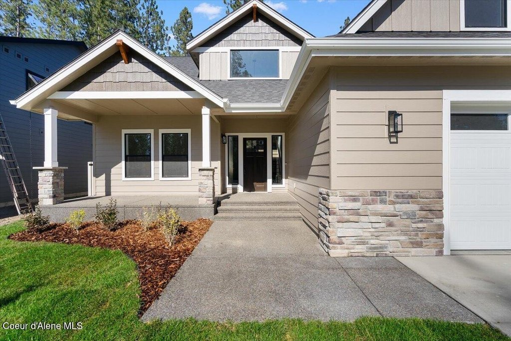 Post Falls, Idaho, 83854, United States, 4 Bedrooms Bedrooms, ,2.5 BathroomsBathrooms,Residential,Forsale,1984579