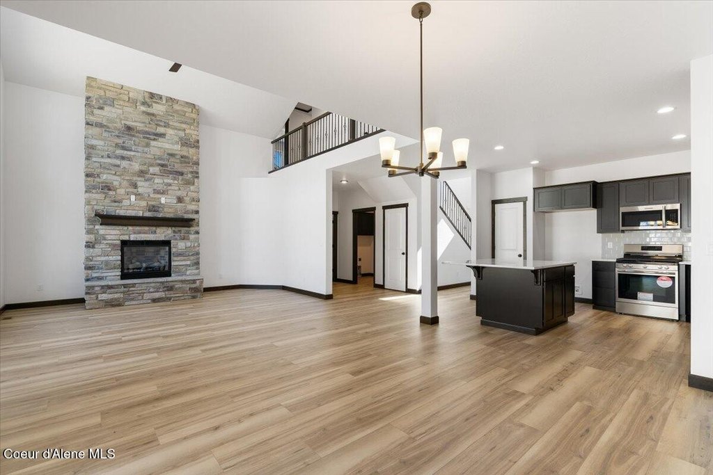 Post Falls, Idaho, 83854, United States, 4 Bedrooms Bedrooms, ,2.5 BathroomsBathrooms,Residential,Forsale,1984579