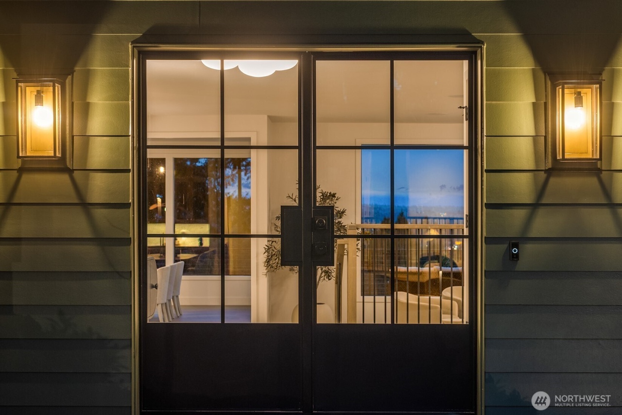 Clyde Hill, Washington, 98004, United States, 5 Bedrooms Bedrooms, ,4 BathroomsBathrooms,Residential,Forsale,2004453