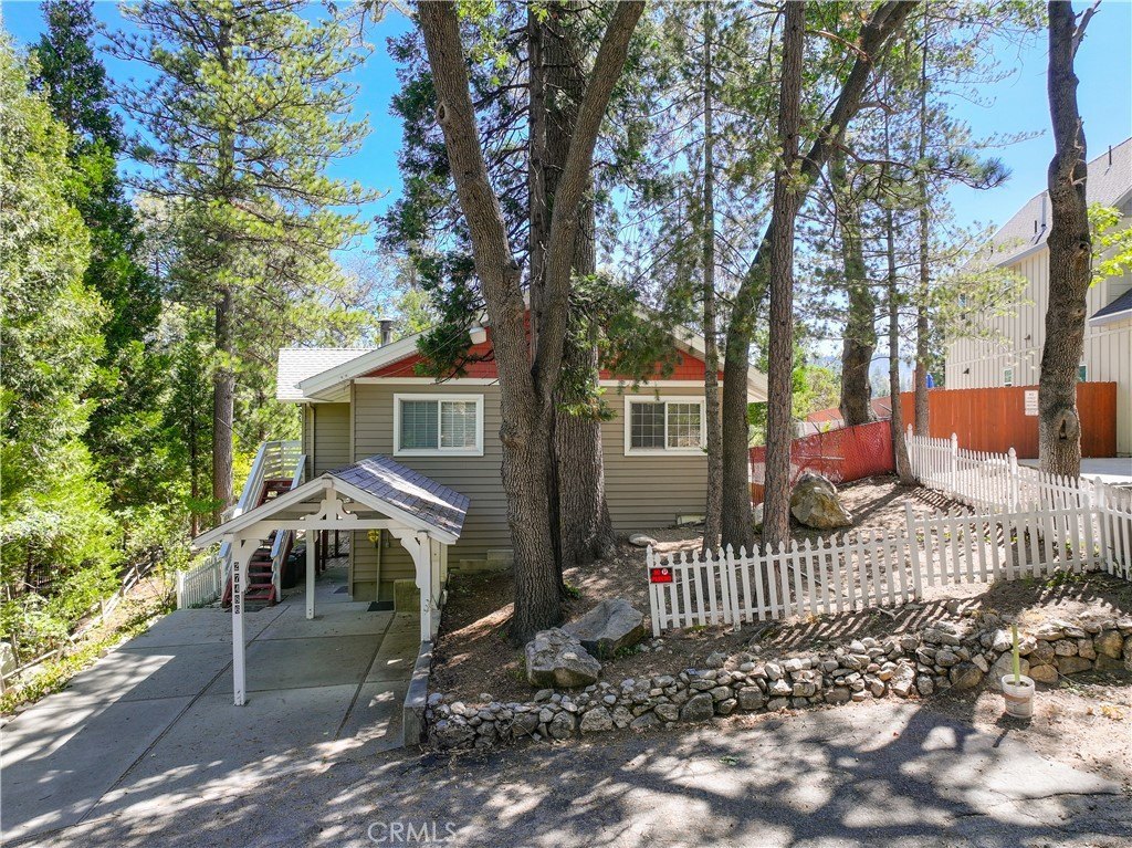 Lake Arrowhead, California, 92352, United States, 4 Bedrooms Bedrooms, ,3 BathroomsBathrooms,Residential,Forsale,1971047
